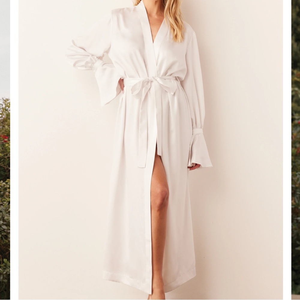 MasonGrey Juliette Cuff Robe